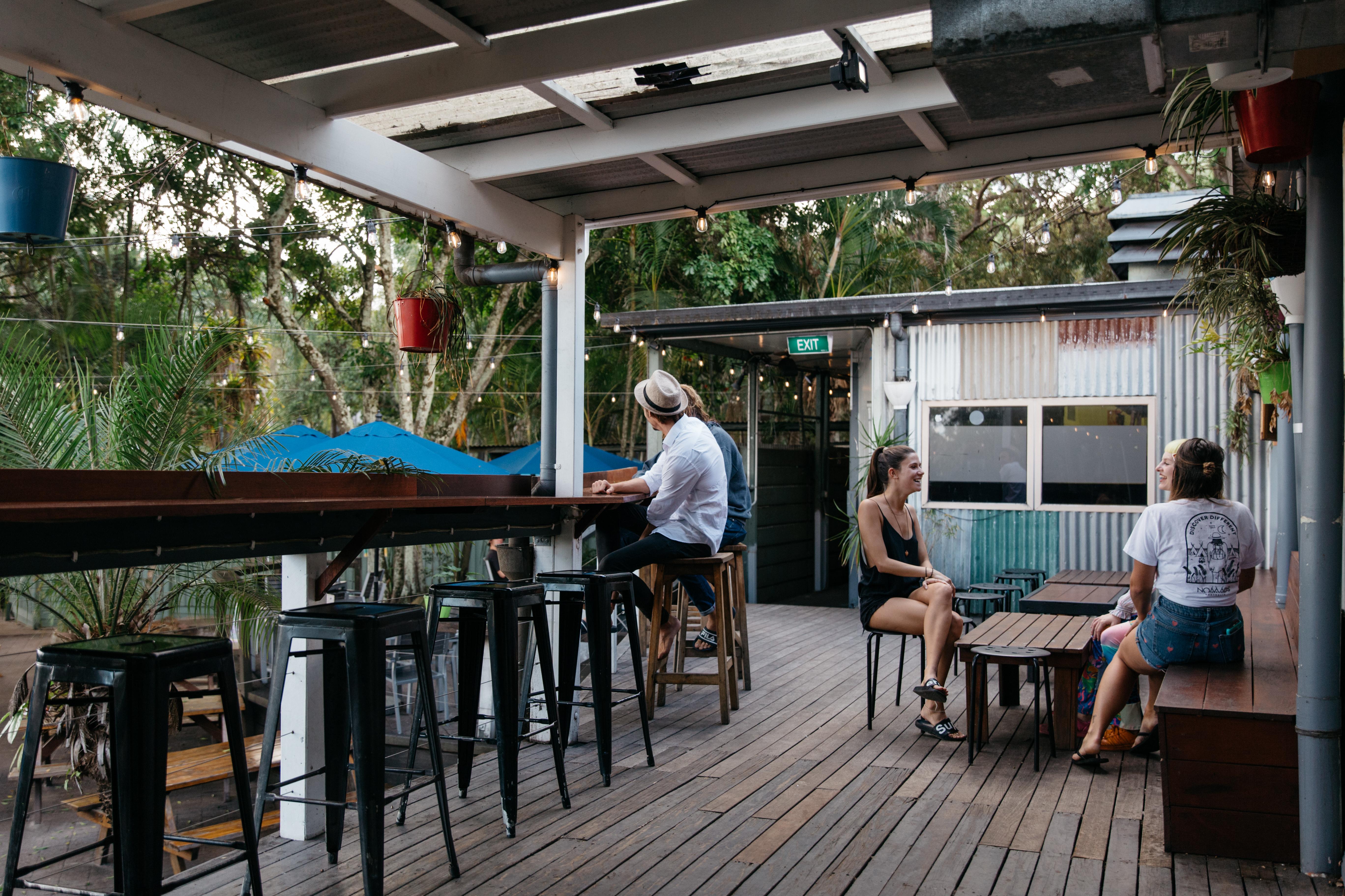 Nomads Noosa Hostel Exterior photo